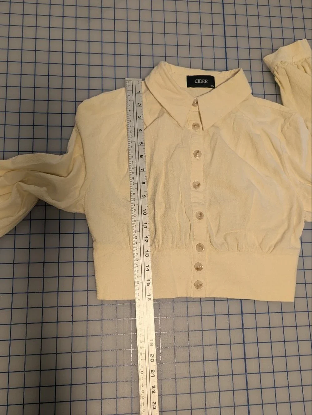 New Cider cream cropped button up cotton blouse size XLarge